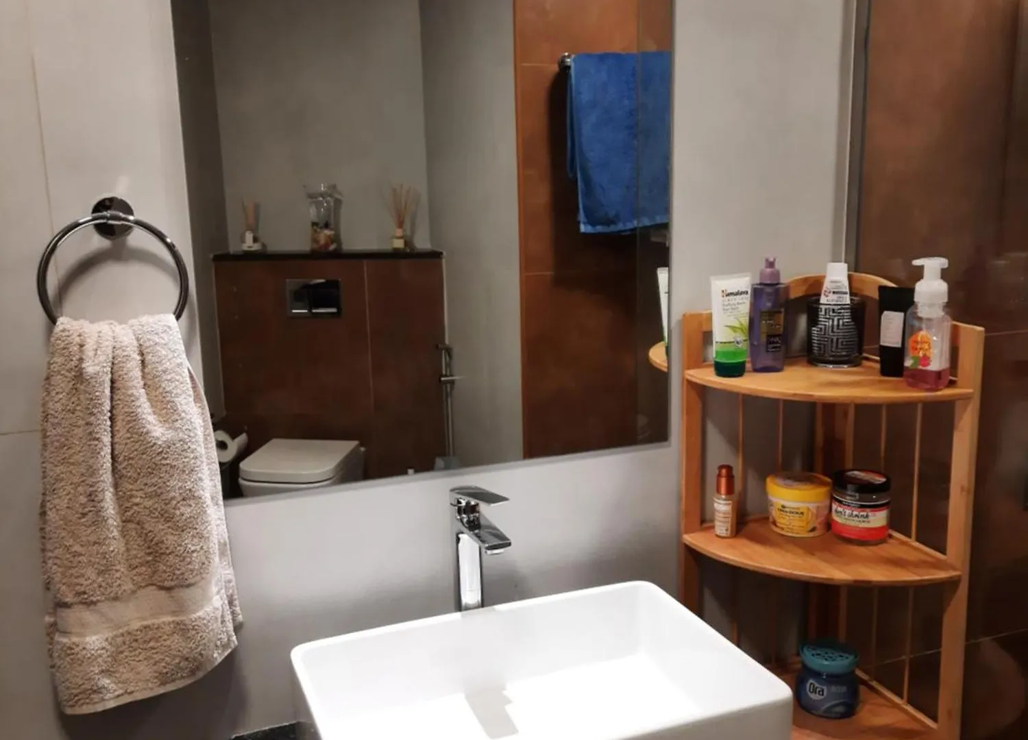 Apartment Premium Artistic Apartment-Pool, Gym, Parking Dubai